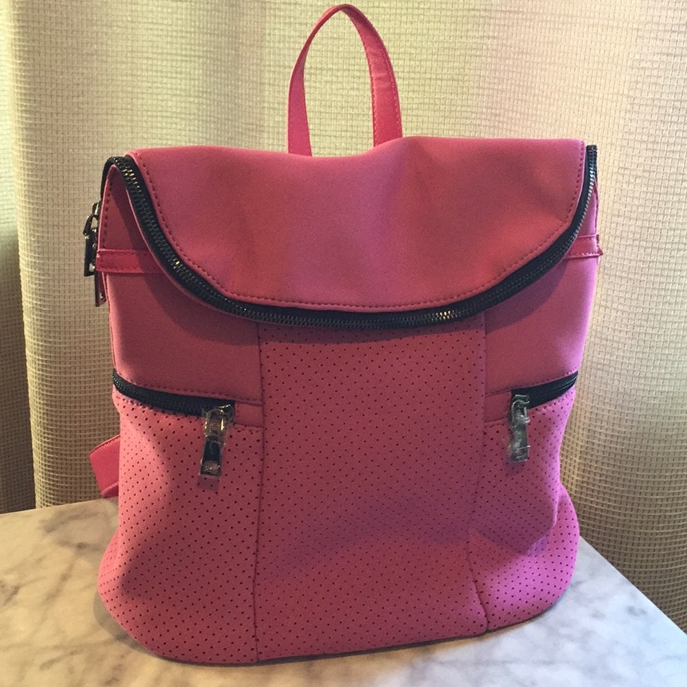 Urban Expressions Round Flat Mini Backpack/New